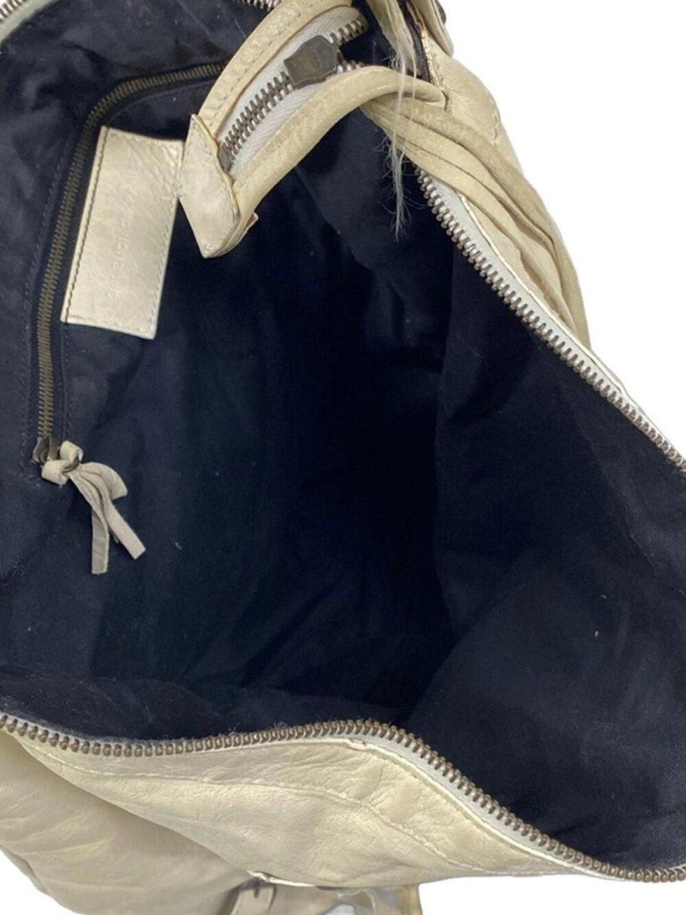 BALENCIAGA The Day 140442 Cream Leather Shoulder Bag - Picture 14 of 15